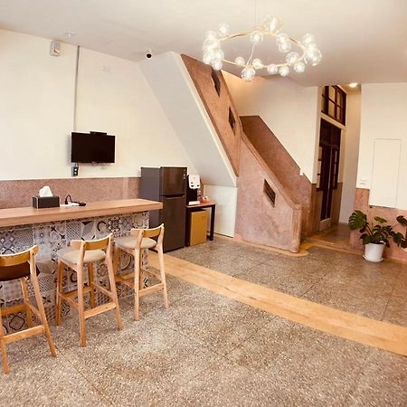 Green Only Homestay Tainan Luaran gambar