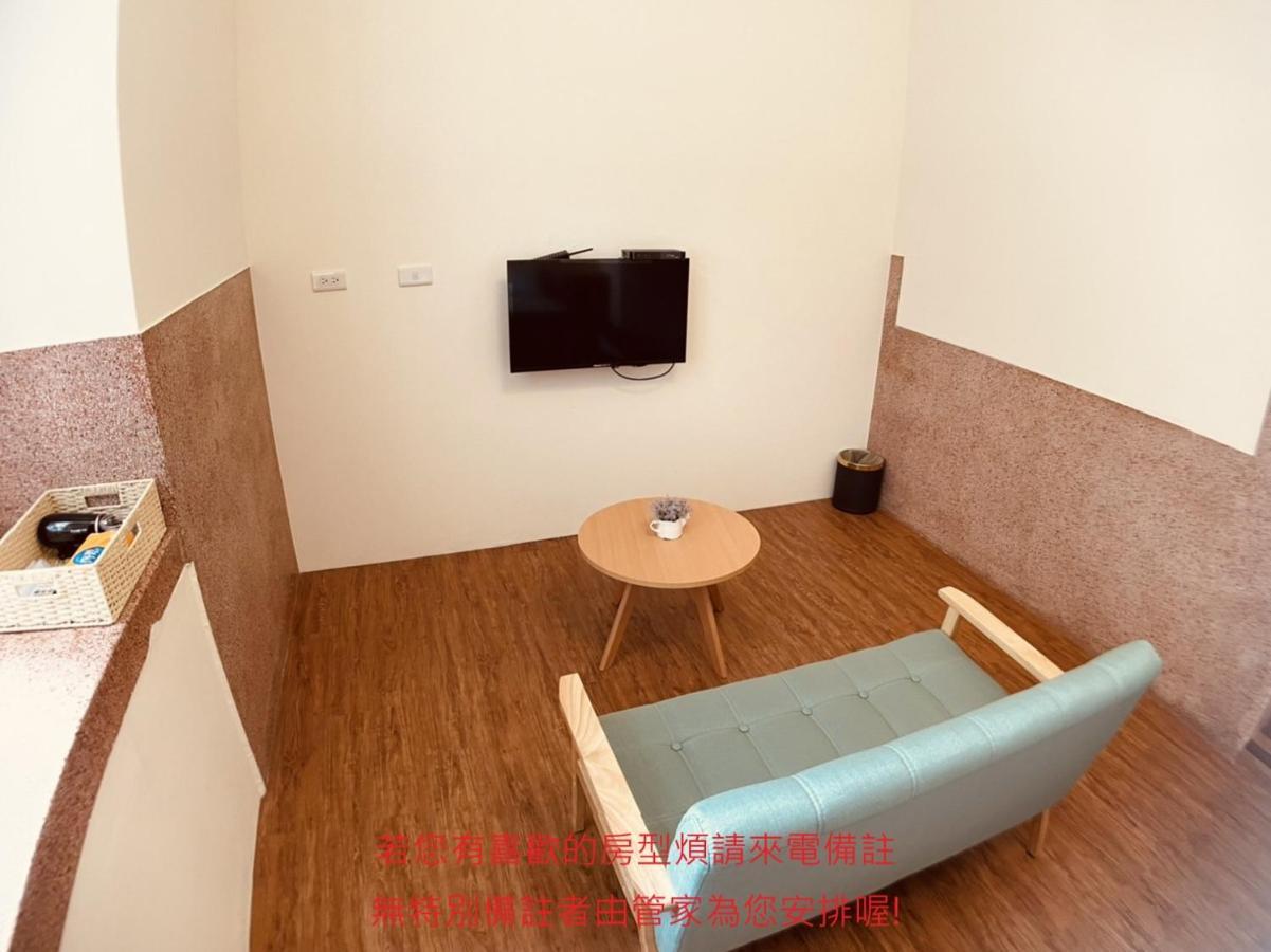 Green Only Homestay Tainan Luaran gambar